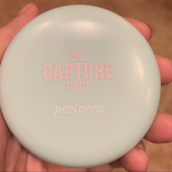 New Peripera Oil Capture Pact Pressed Powder - Picture 3 of 6